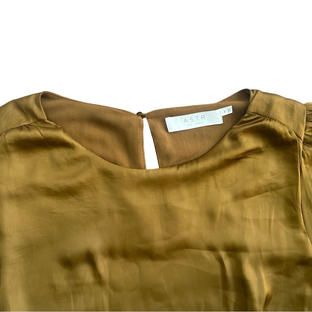 ASTR the Label Satin Long Sleeve Blouse Size Medium Copper Brown - Picture 7 of 8